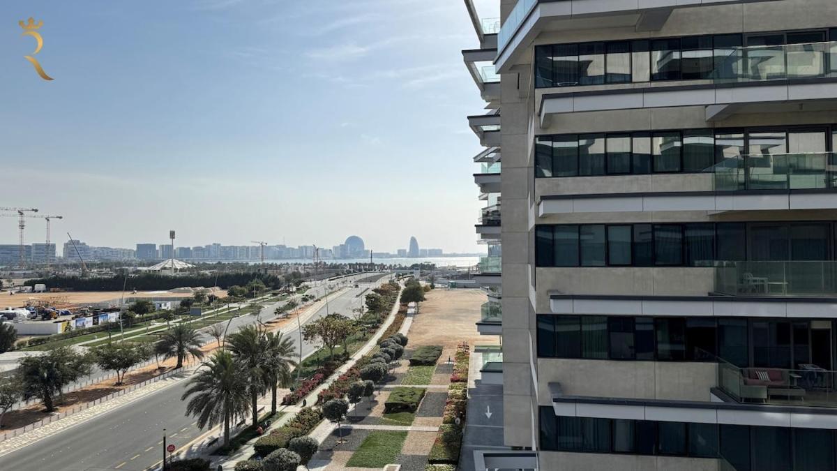 Yas Island Cozy Mayan Family Getaway For 4
